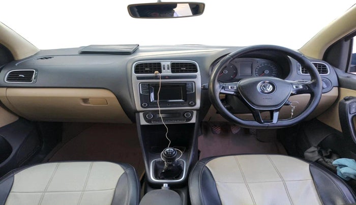 2016 Volkswagen Ameo HIGHLINE1.5L, Diesel, Manual, 1,65,288 km, interior