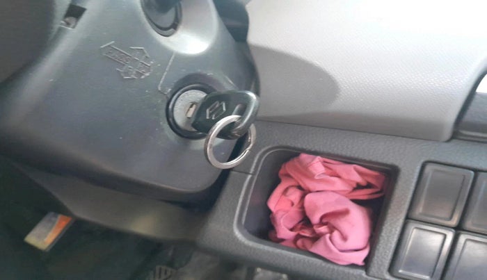 2011 Maruti Wagon R 1.0 LXI, Petrol, Manual, 38,511 km, interior