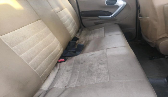 2016 Mahindra TUV300 T8 AMT, Diesel, Automatic, 1,17,605 km, interior