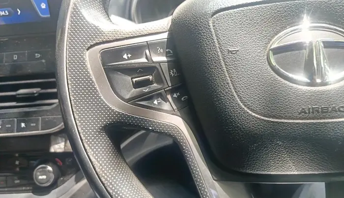 2019 Tata Harrier XZ 2.0L, Diesel, Manual, 1,07,422 km, interior