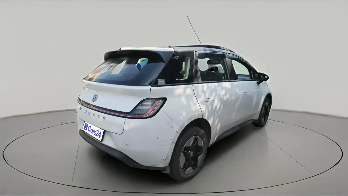 2024 MG Windsor EV Excite, Electric, Automatic, 29,045 km, exterior