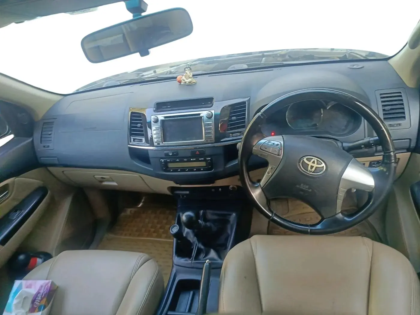 2014 Toyota Fortuner 3.0 4X4 MT, Diesel, Manual, 2,14,687 km, interior