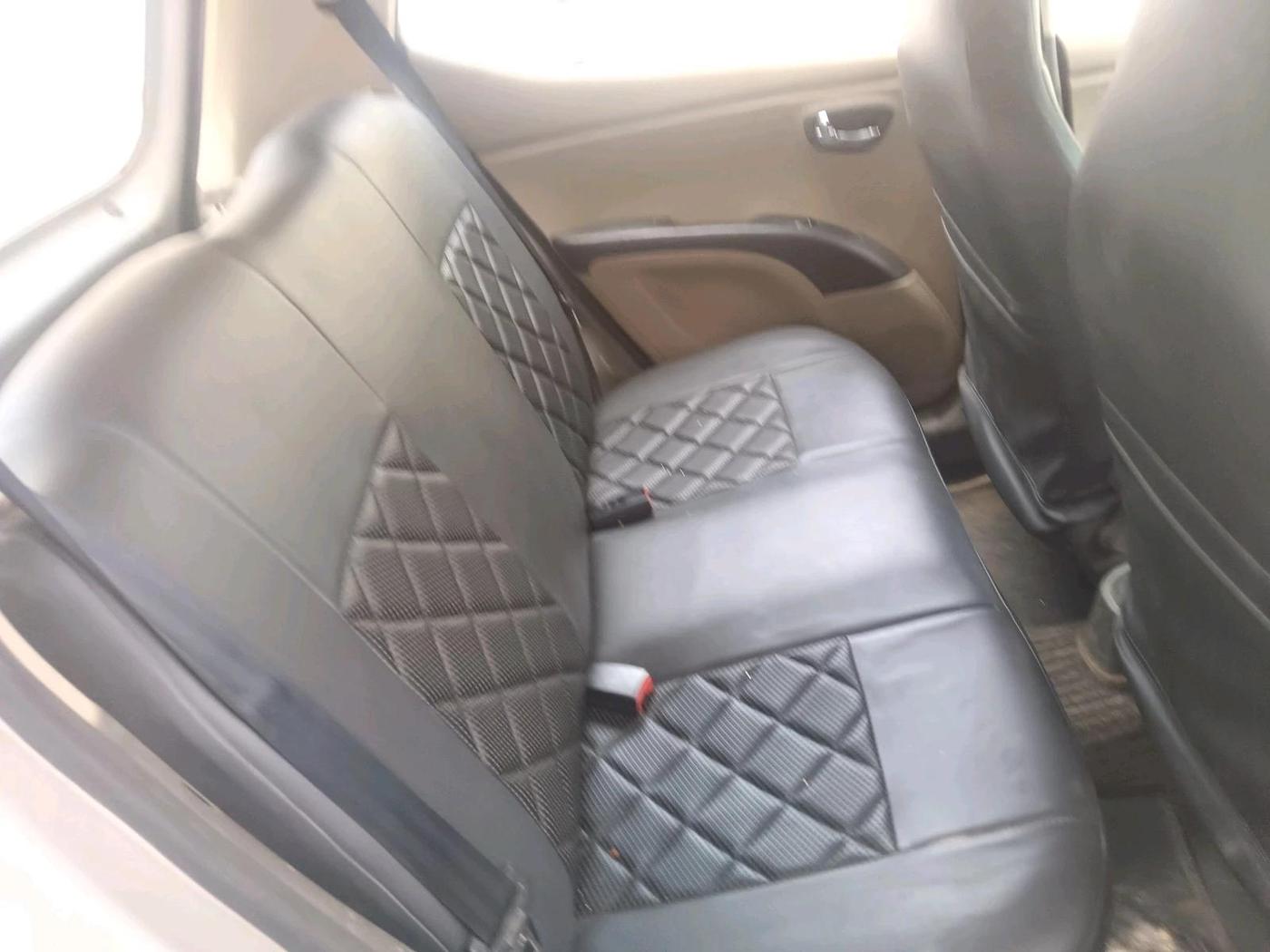 2011 Hyundai i10 MAGNA 1.2, Petrol, Manual, 1,34,985 km, interior