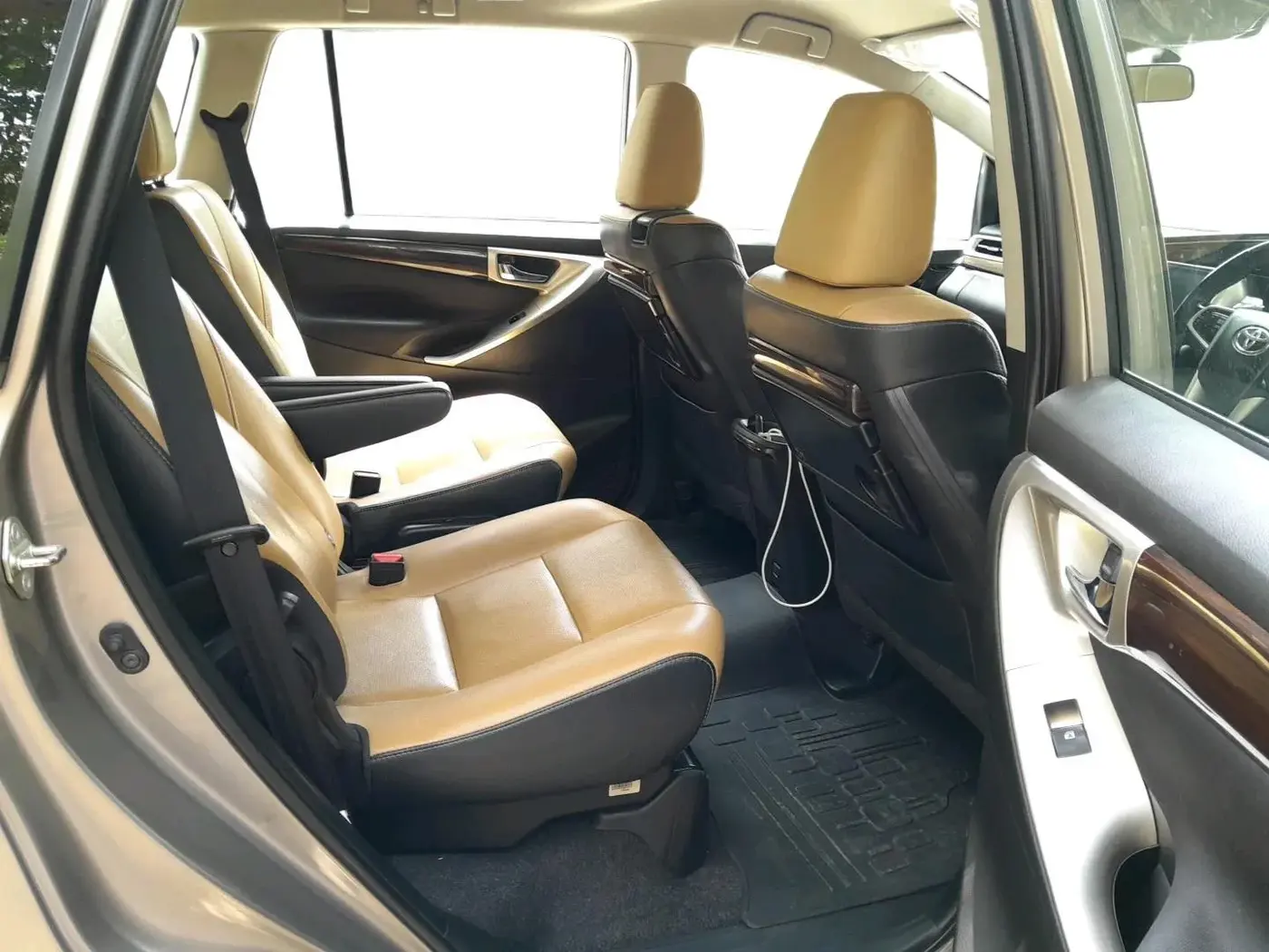 2021 Toyota Innova Crysta 2.4 ZX 7 STR, Diesel, Manual, 1,66,924 km, interior