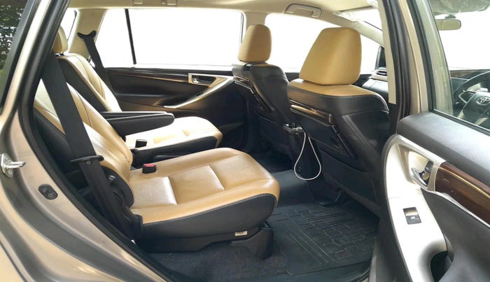 2021 Toyota Innova Crysta 2.4 ZX 7 STR, Diesel, Manual, 1,66,924 km, interior