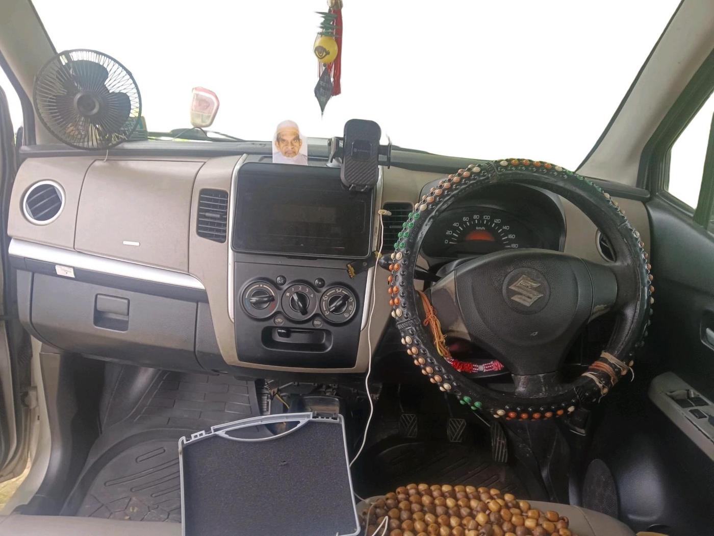 2016 Maruti Wagon R 1.0 LXI CNG, CNG, Manual, 3,13,026 km, interior