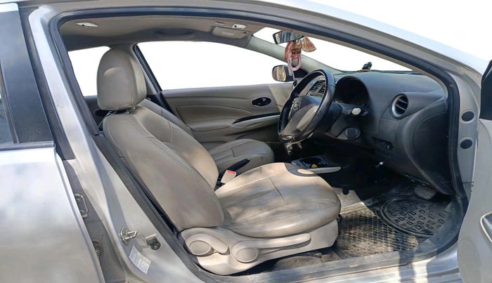 2017 Nissan Sunny XV CVT, Petrol, Automatic, 69,798 km, interior