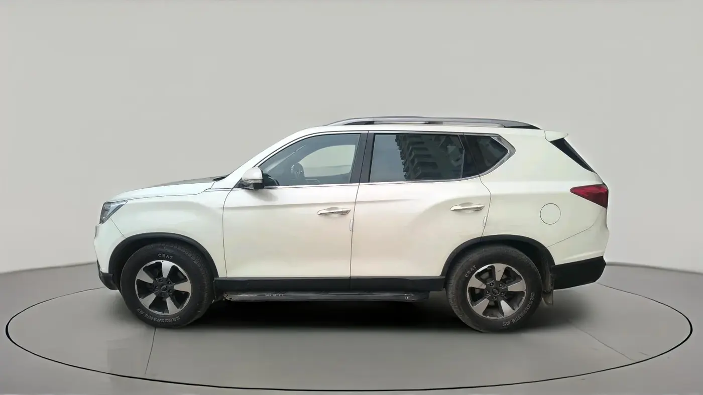 2019 Mahindra ALTURAS G4 4WD AT, Diesel, Automatic, 1,59,728 km, exterior