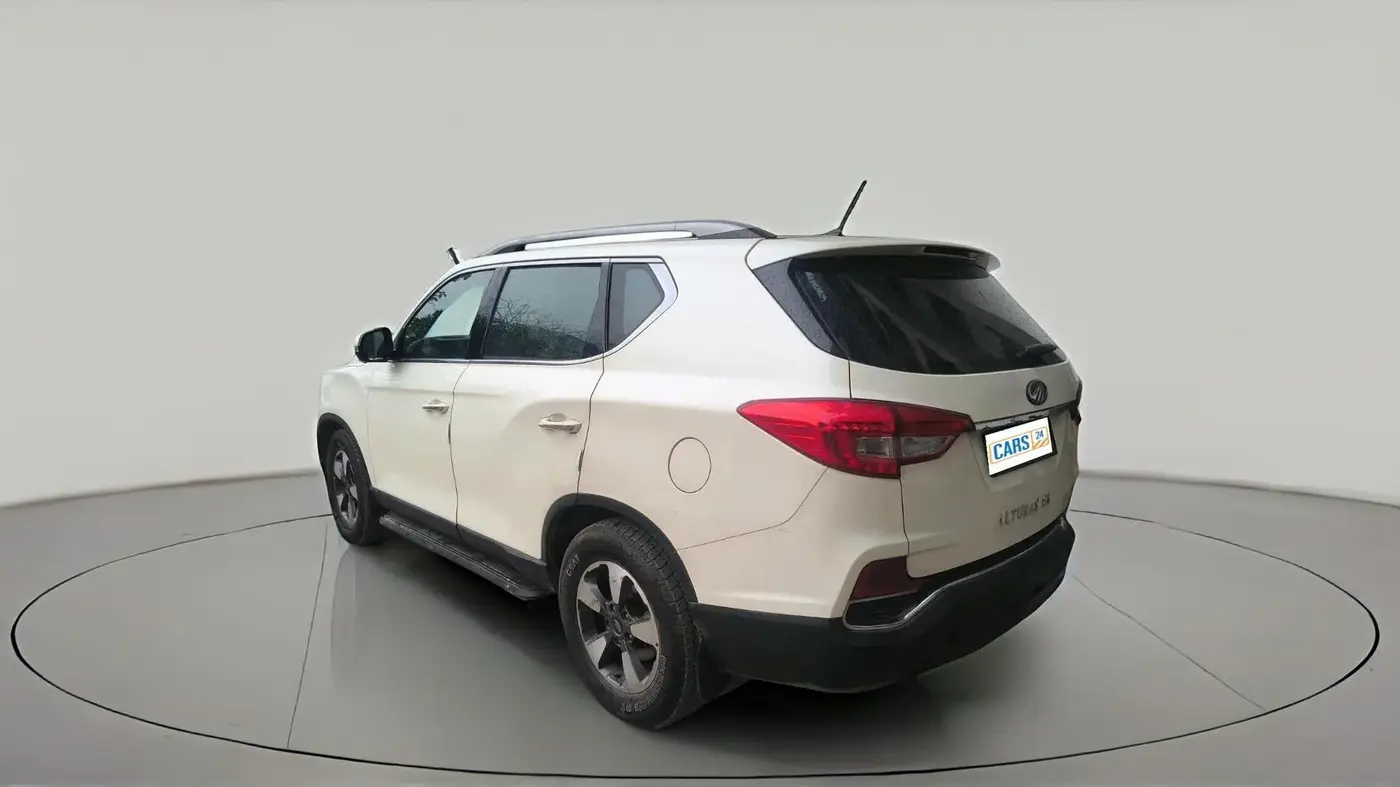 2019 Mahindra ALTURAS G4 4WD AT, Diesel, Automatic, 1,59,728 km, exterior