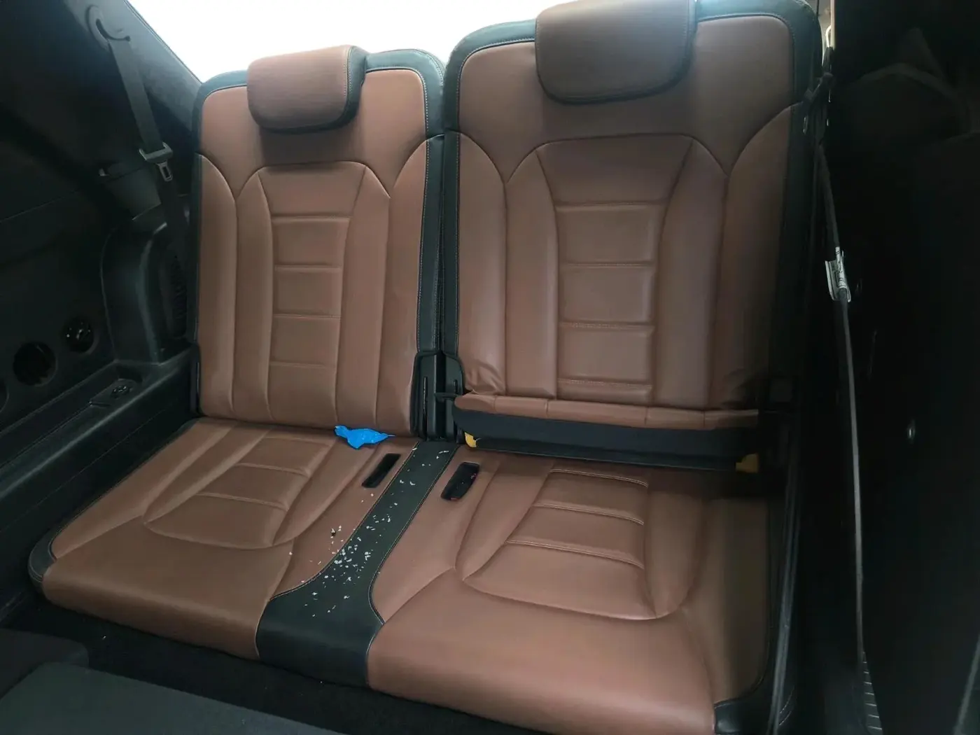 2019 Mahindra ALTURAS G4 4WD AT, Diesel, Automatic, 1,59,728 km, interior