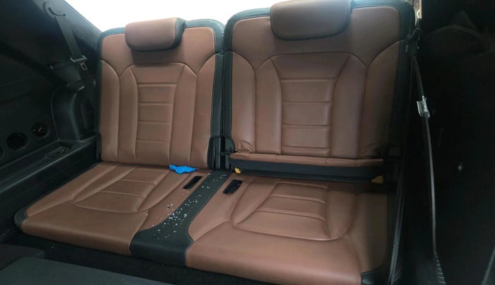 2019 Mahindra ALTURAS G4 4WD AT, Diesel, Automatic, 1,59,728 km, interior