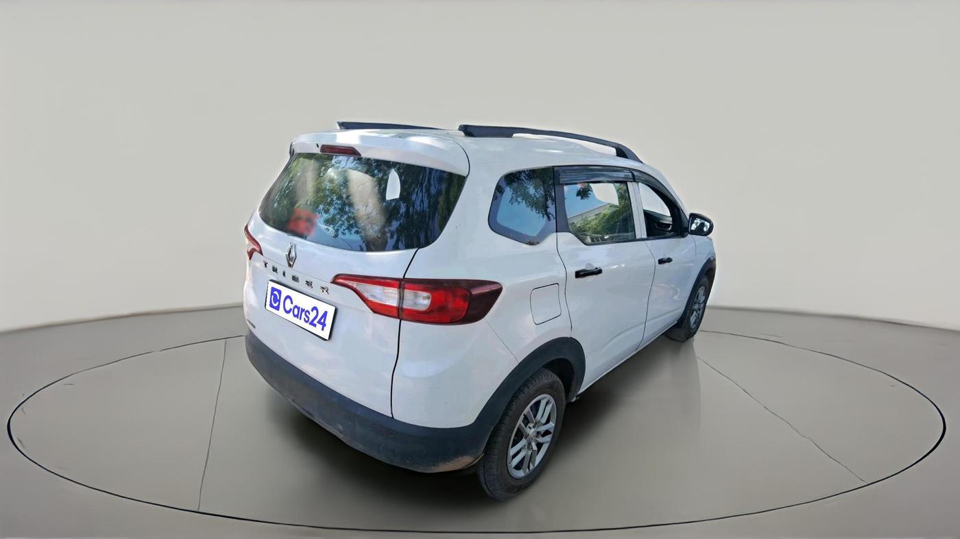 2023 Renault TRIBER RXL MT, Petrol, Manual, 1,49,217 km, exterior