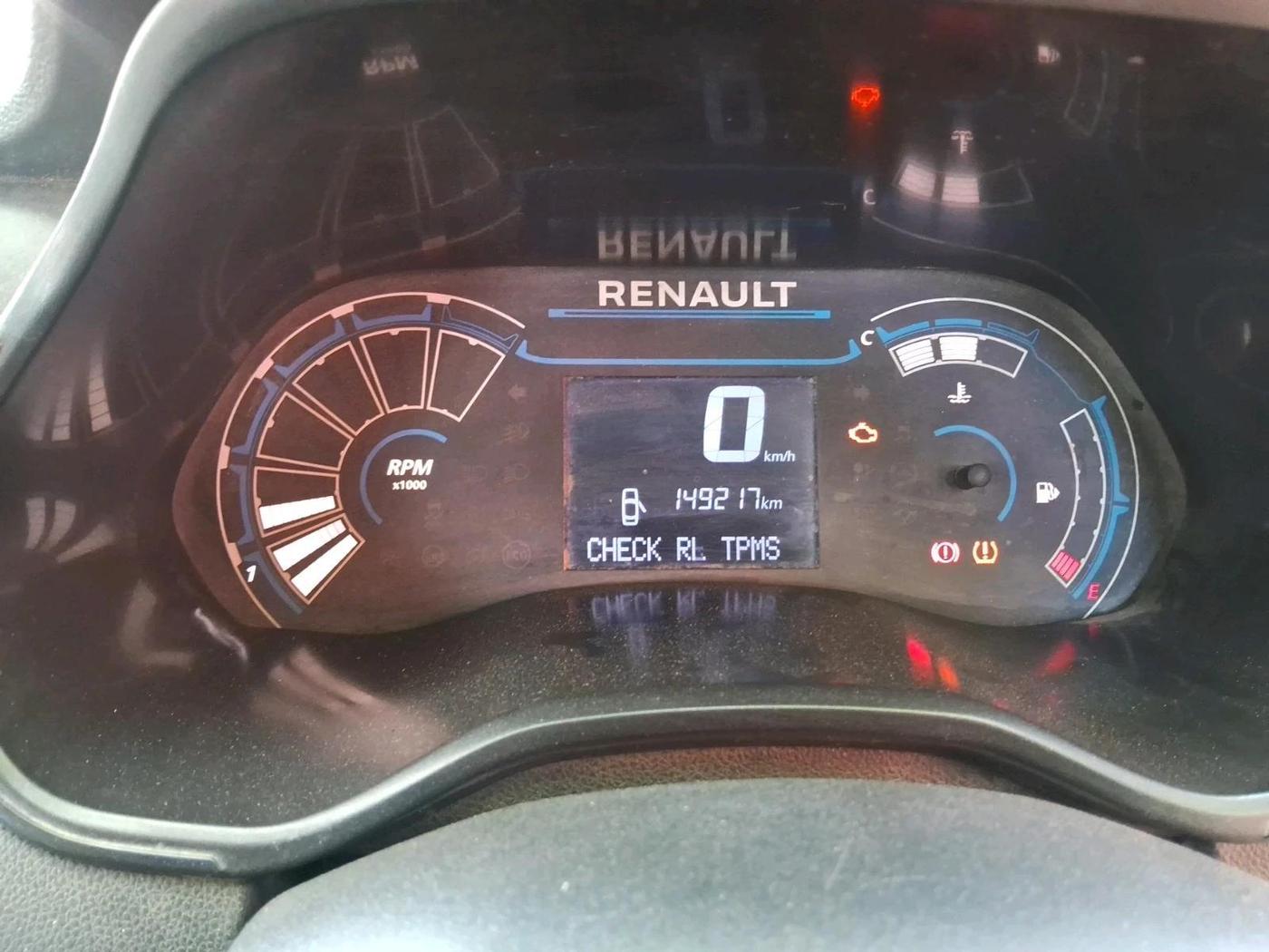 2023 Renault TRIBER RXL MT, Petrol, Manual, 1,49,217 km, interior