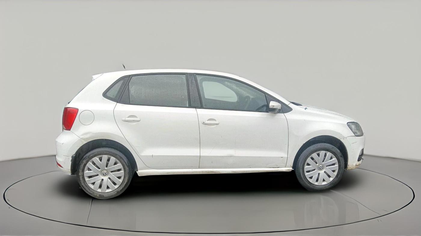 2016 Volkswagen Polo COMFORTLINE 1.5L, Diesel, Manual, 1,05,478 km, exterior