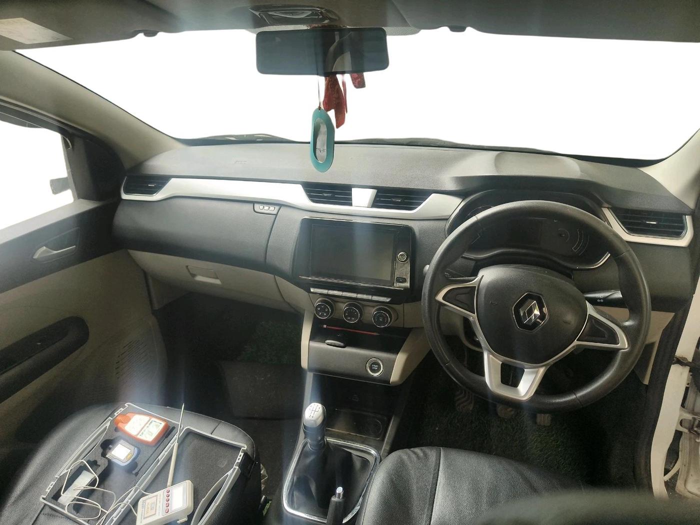 2019 Renault TRIBER RXZ, Petrol, Manual, 57,852 km, interior