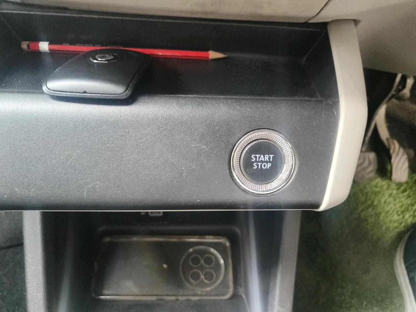 2019 Renault TRIBER RXZ, Petrol, Manual, 57,852 km, interior