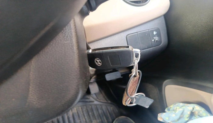 2016 Hyundai Xcent SX 1.2, Petrol, Manual, 91,567 km, interior