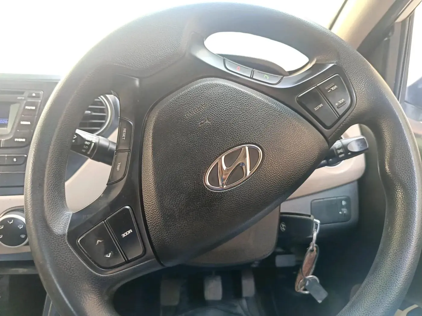 2016 Hyundai Xcent SX 1.2, Petrol, Manual, 91,567 km, interior