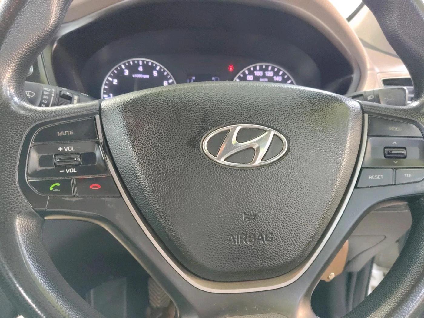 2016 Hyundai Elite i20 SPORTZ 1.2, Petrol, Manual, 1,22,495 km, interior