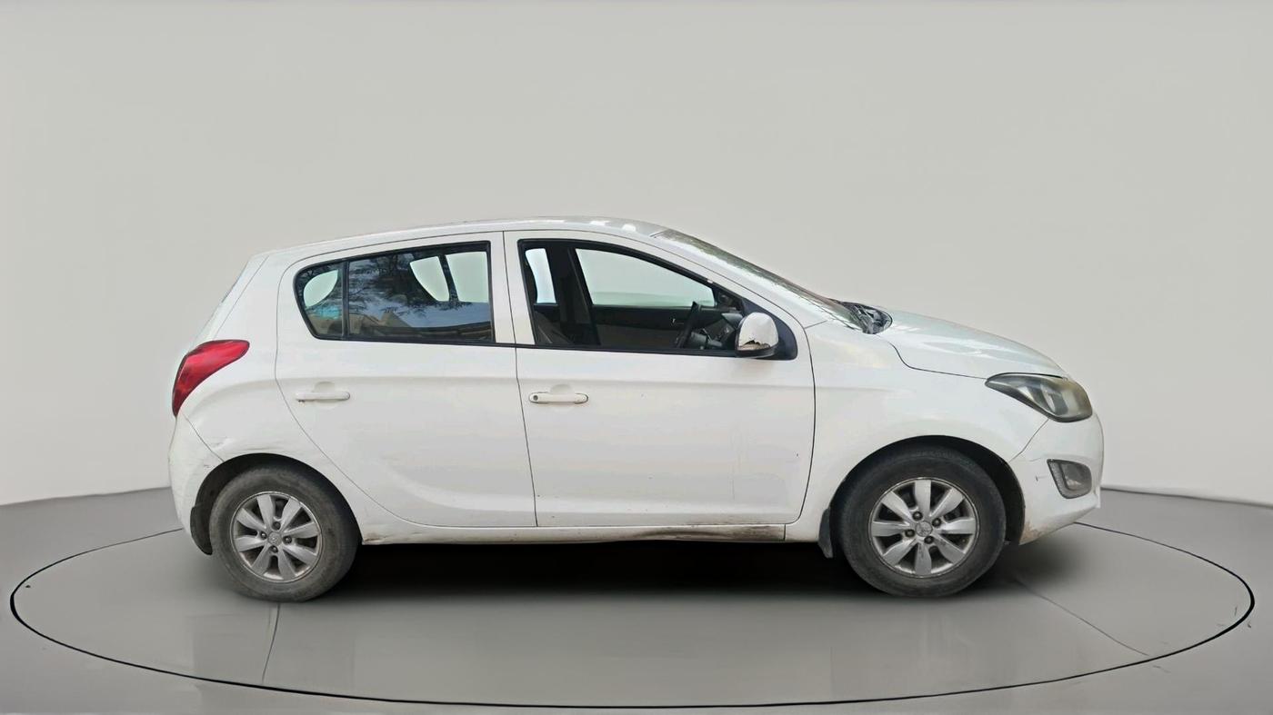 2013 Hyundai i20 SPORTZ 1.4 CRDI, Diesel, Manual, 75,889 km, exterior