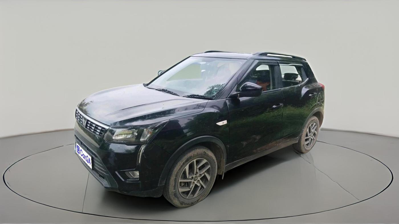 2023 Mahindra XUV300 W6 1.5 Diesel, Diesel, Manual, 49,556 km, exterior