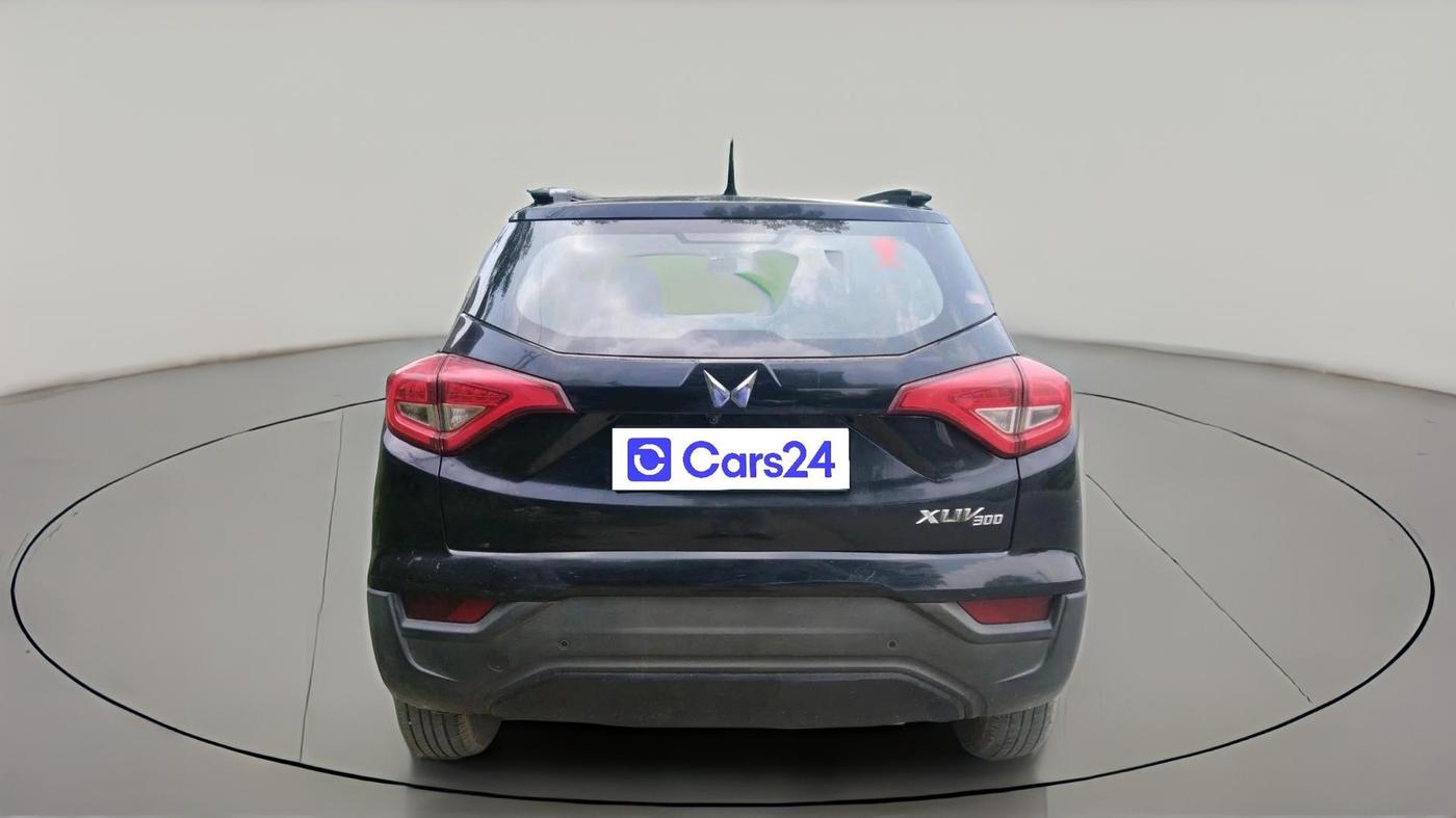 2023 Mahindra XUV300 W6 1.5 Diesel, Diesel, Manual, 49,556 km, exterior