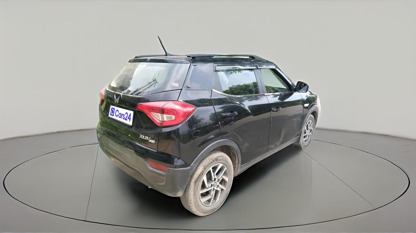 2023 Mahindra XUV300 W6 1.5 Diesel, Diesel, Manual, 49,556 km, exterior