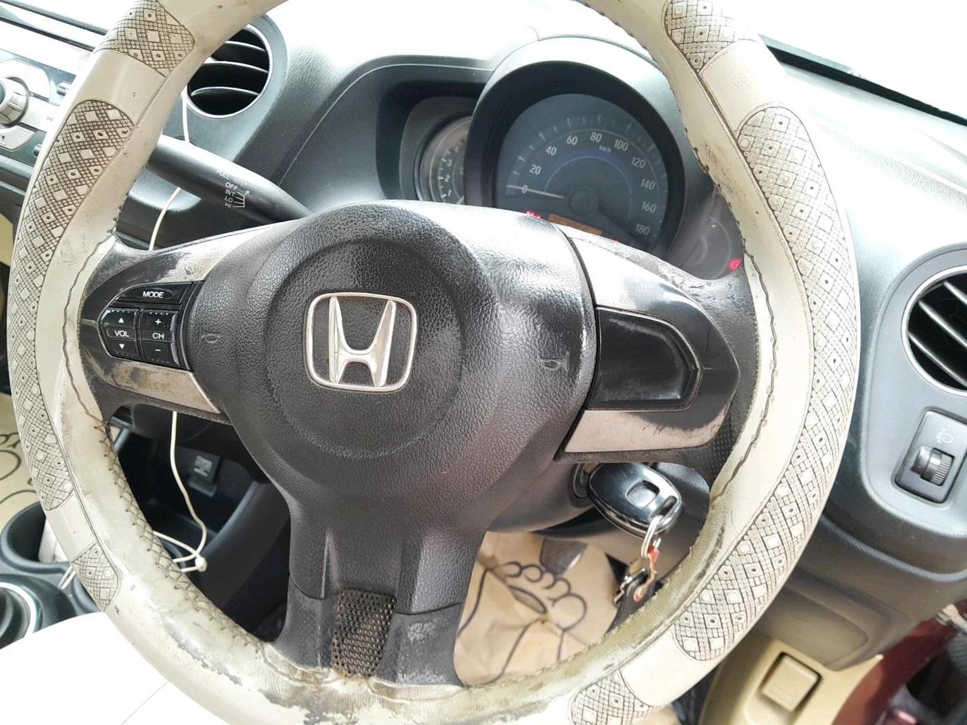 2015 Honda Amaze 1.5L I-DTEC S, Diesel, Manual, 2,57,966 km, interior