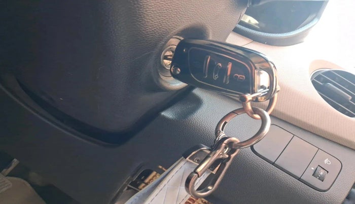 2016 Hyundai Grand i10 MAGNA 1.2 KAPPA VTVT, Petrol, Manual, 1,62,165 km, interior