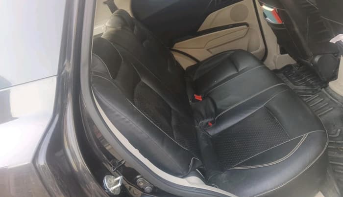2022 Mahindra XUV300 W6 1.5 Diesel, Diesel, Manual, 1,14,775 km, interior
