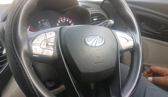 2022 Mahindra XUV300 W6 1.5 Diesel, Diesel, Manual, 1,14,775 km, interior