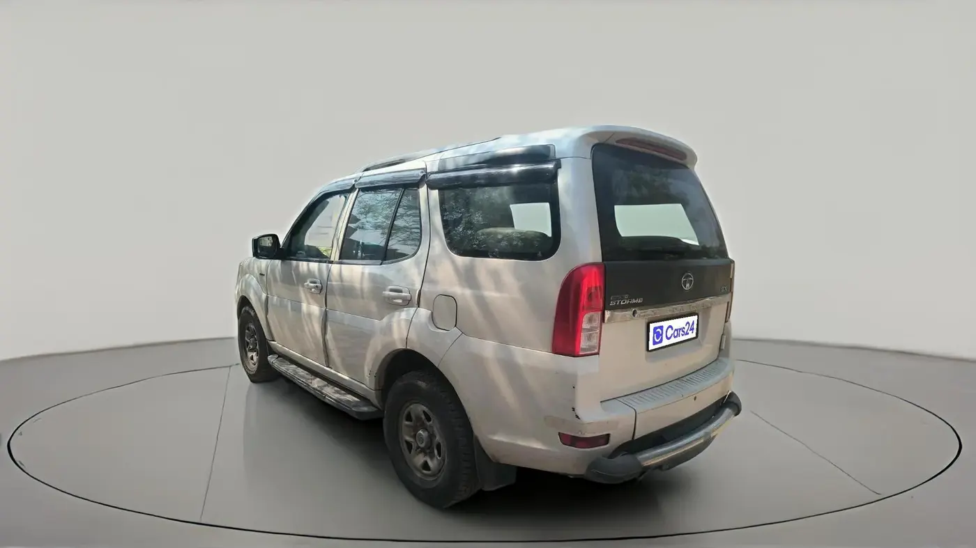 2015 Tata Safari Storme 2.2 EX 4X2, Diesel, Manual, 1,02,341 km, exterior