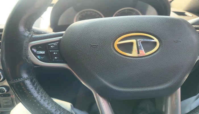 2015 Tata Safari Storme 2.2 EX 4X2, Diesel, Manual, 1,02,341 km, interior