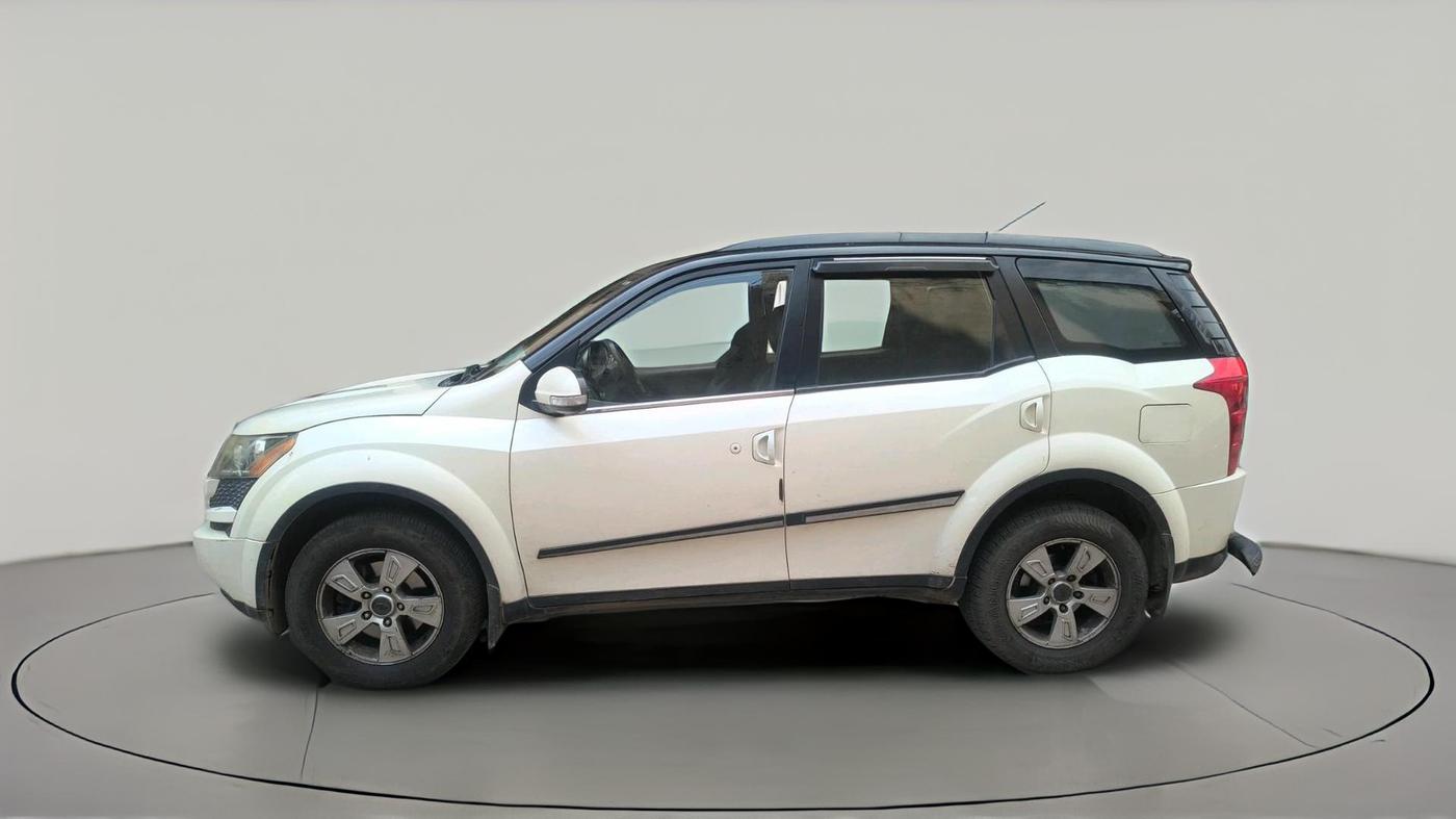 2015 Mahindra XUV500 W8, Diesel, Manual, 90,000 km, exterior