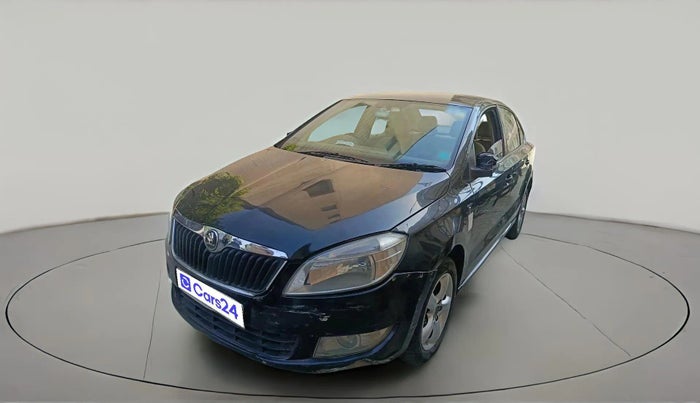 2013 Skoda Rapid AMBITION 1.6 TDI CR MT, Diesel, Manual, 1,21,214 km, exterior