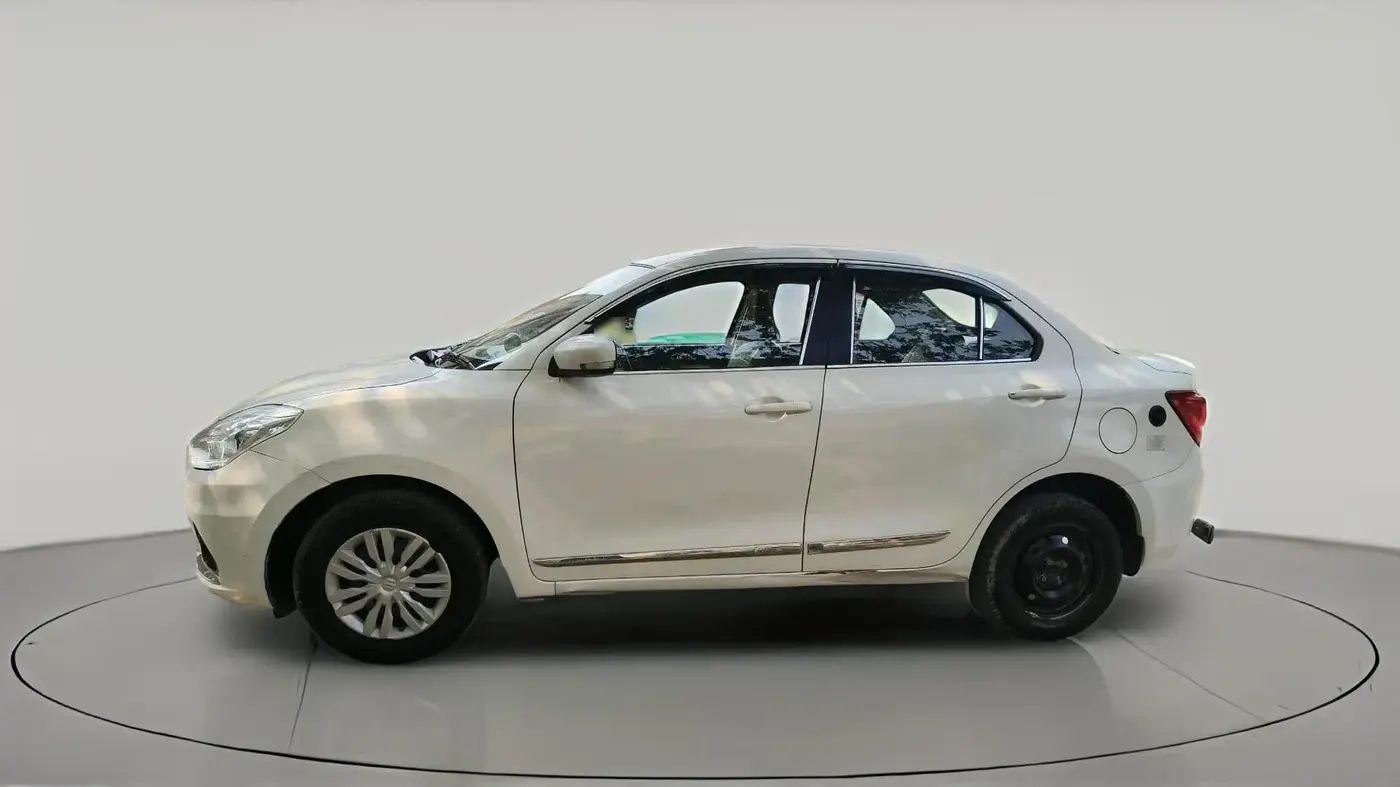 2022 Maruti Dzire VXI CNG, CNG, Manual, 45,139 km, exterior