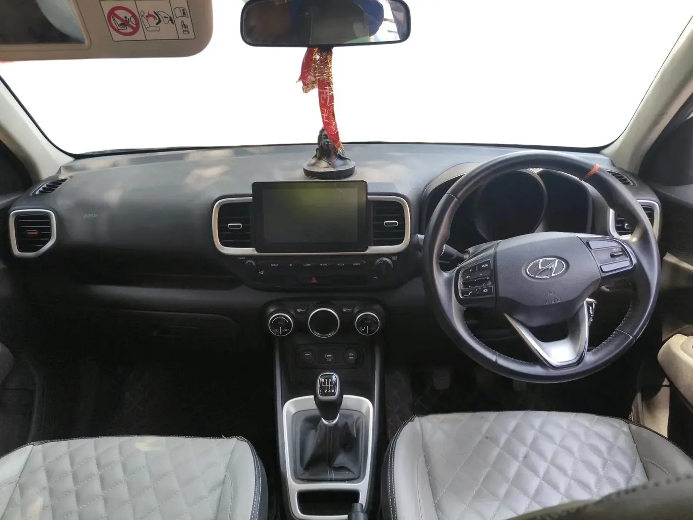 2019 Hyundai VENUE SX 1.0 TURBO, Petrol, Manual, 44,706 km, interior
