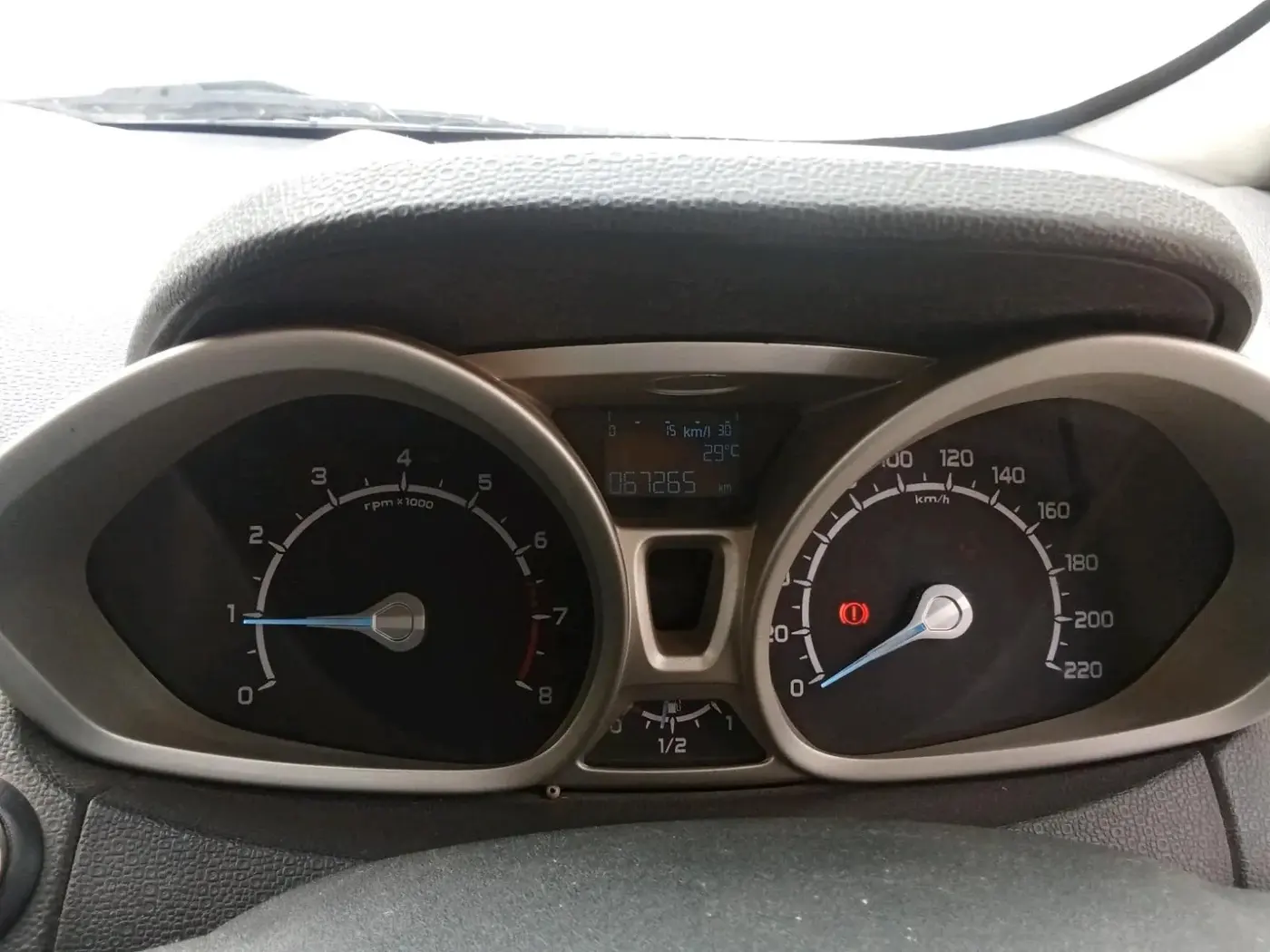 2014 Ford Ecosport TITANIUM 1.0L ECOBOOST, Petrol, Manual, 67,265 km, interior