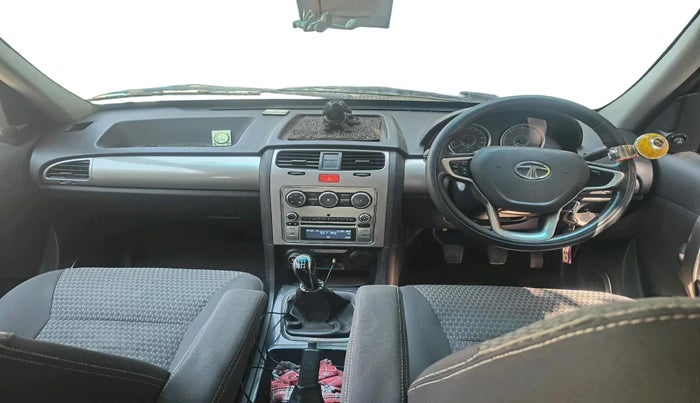 2015 Tata Safari Storme 2.2 EX 4X2, Diesel, Manual, 1,12,850 km, interior