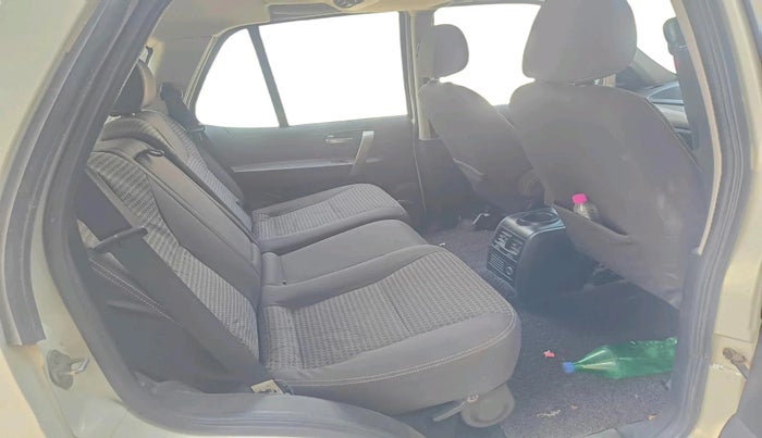 2015 Tata Safari Storme 2.2 EX 4X2, Diesel, Manual, 1,12,850 km, interior