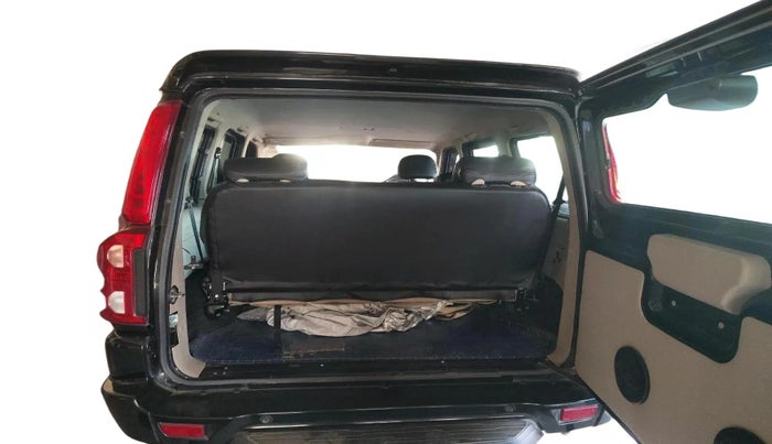 2024 Mahindra SCORPIO CLASSIC S11 MT 7S CC, Diesel, Manual, 27,965 km, exterior