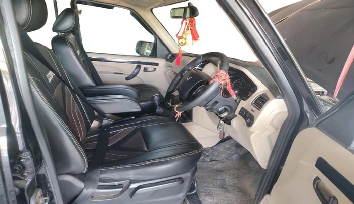 2024 Mahindra SCORPIO CLASSIC S11 MT 7S CC, Diesel, Manual, 27,965 km, interior