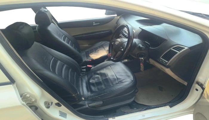 2013 Hyundai i20 SPORTZ 1.4 CRDI, Diesel, Manual, 1,16,834 km, interior