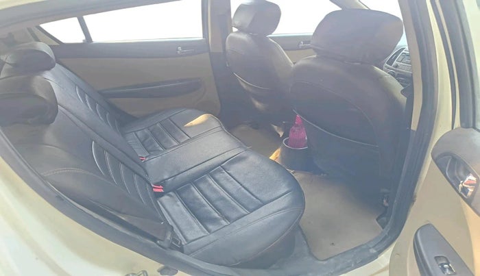 2013 Hyundai i20 SPORTZ 1.4 CRDI, Diesel, Manual, 1,16,834 km, interior