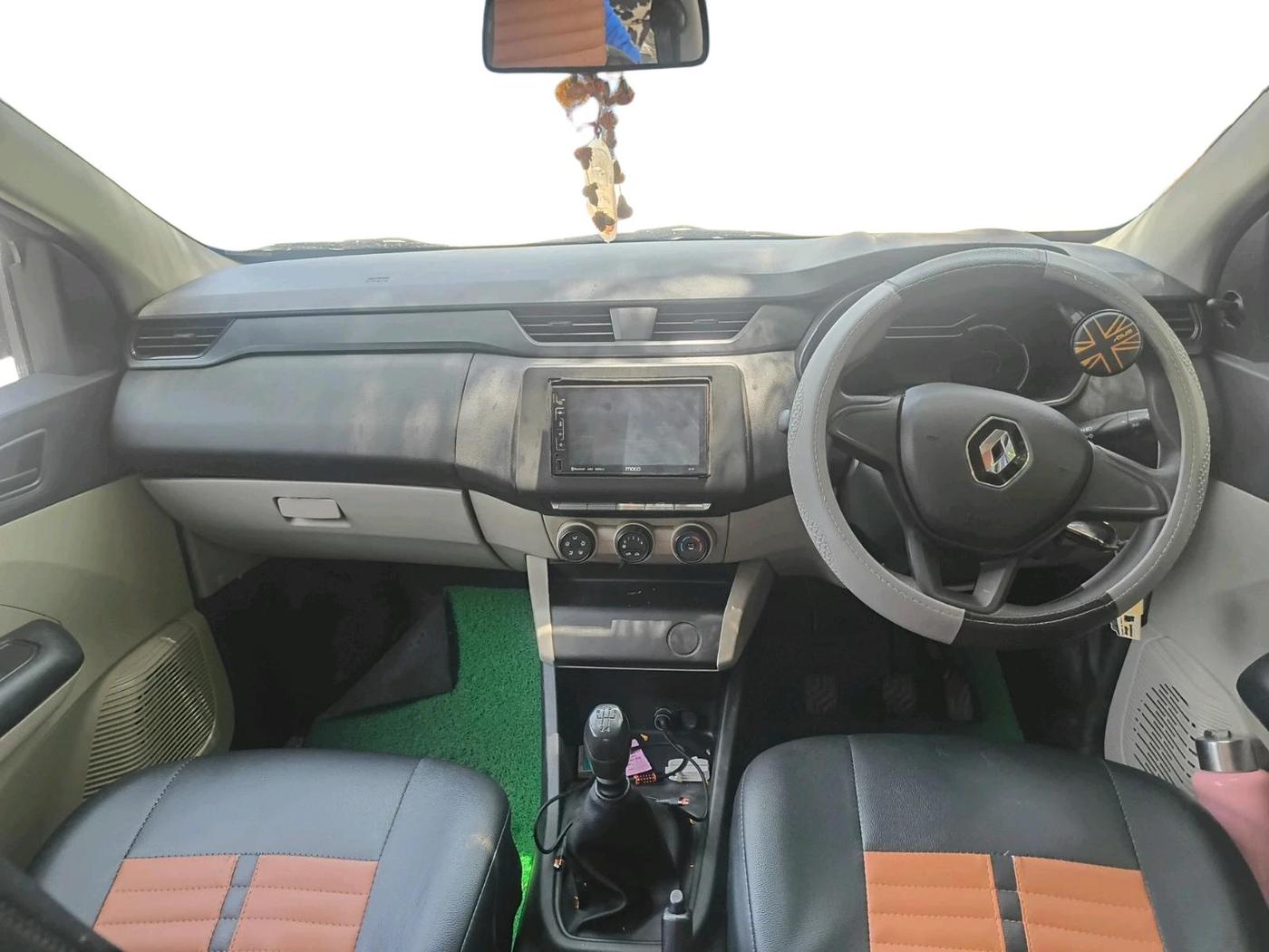 2021 Renault TRIBER RXE MT, Petrol, Manual, 24,363 km, interior