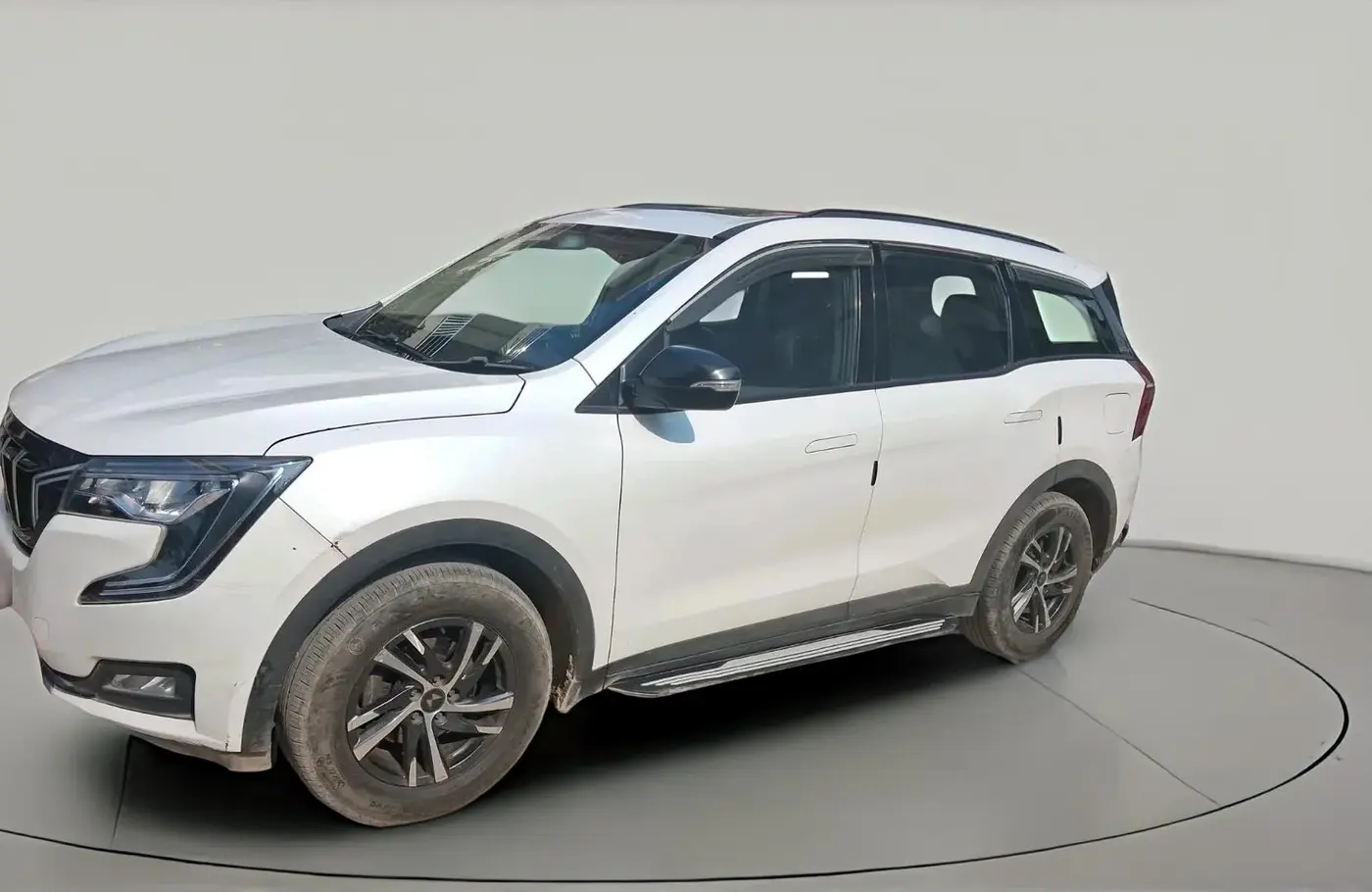2022 Mahindra XUV700 AX 5 P MT 5 STR, Petrol, Manual, 32,295 km, exterior