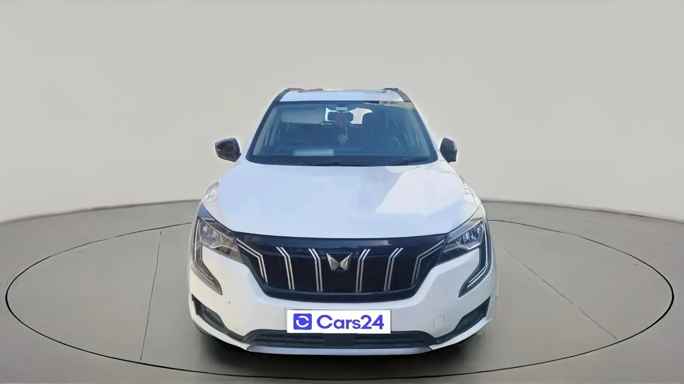 2022 Mahindra XUV700 AX 5 P MT 5 STR, Petrol, Manual, 32,295 km, exterior