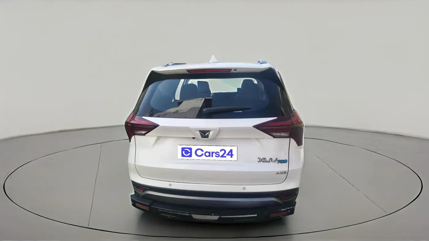 2022 Mahindra XUV700 AX 5 P MT 5 STR, Petrol, Manual, 32,295 km, exterior