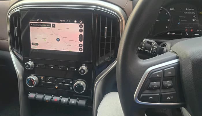 2024 Mahindra SCORPIO-N Z8 Select Petrol MT, CNG, Manual, 13,063 km, interior
