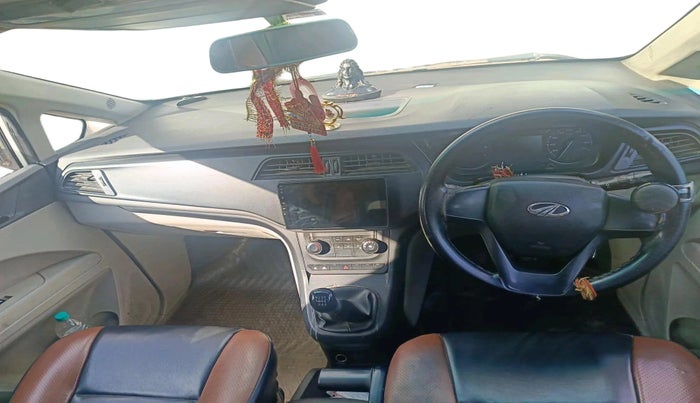 2018 Mahindra MARAZZO M2 7STR, Diesel, Manual, 77,009 km, interior